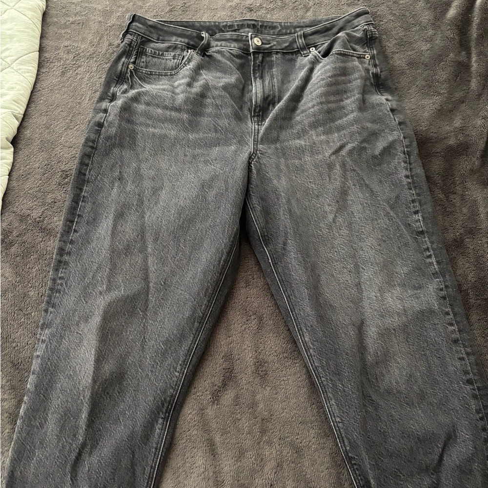 American Eagle Size 16 Mom Jean